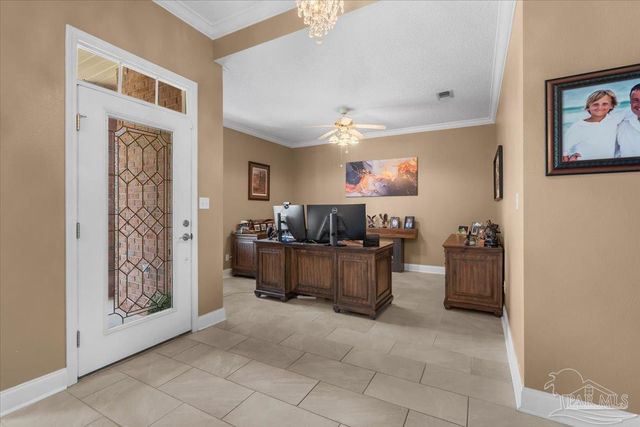 25 Bartlett Cir, Pensacola, FL 32505