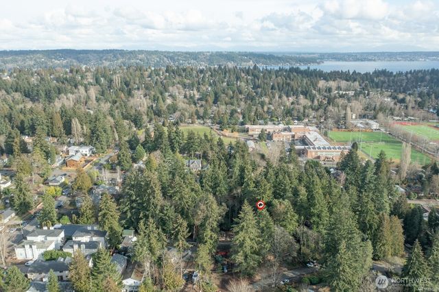 11325 30th Avenue NE, Seattle, WA 98125