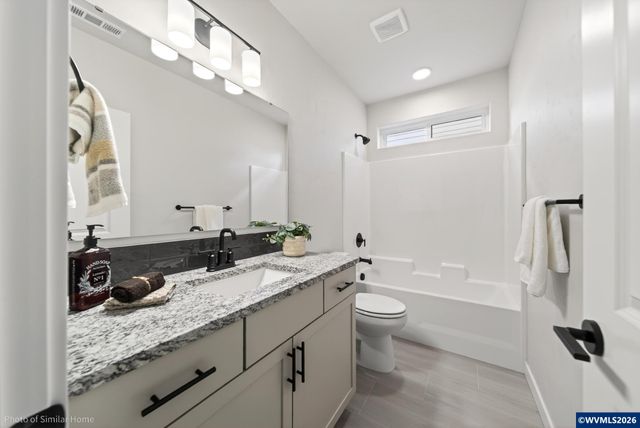 3144 S 13th St, Lebanon, OR 97355