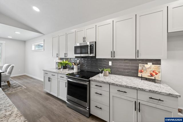 3144 S 13th St, Lebanon, OR 97355