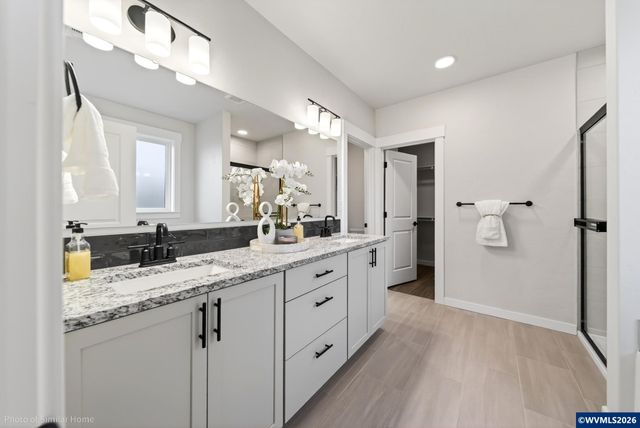 3144 S 13th St, Lebanon, OR 97355