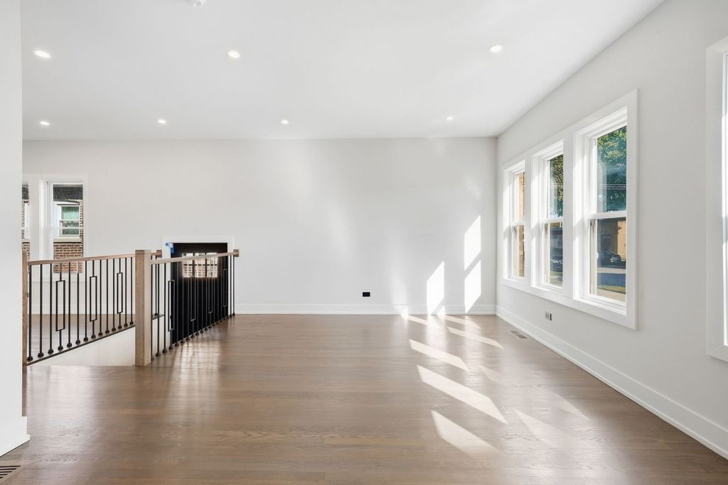 8718 S Euclid Avenue, Chicago, IL 60617 — photo 5