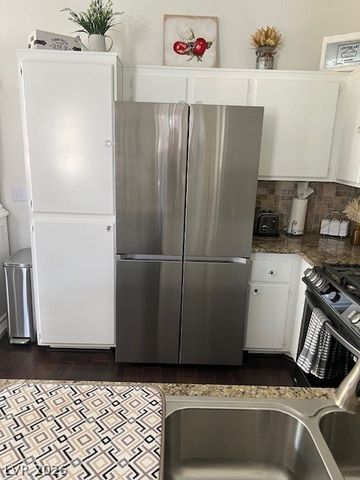 251 South Green Valley Parkway 5411, Henderson, NV 89012