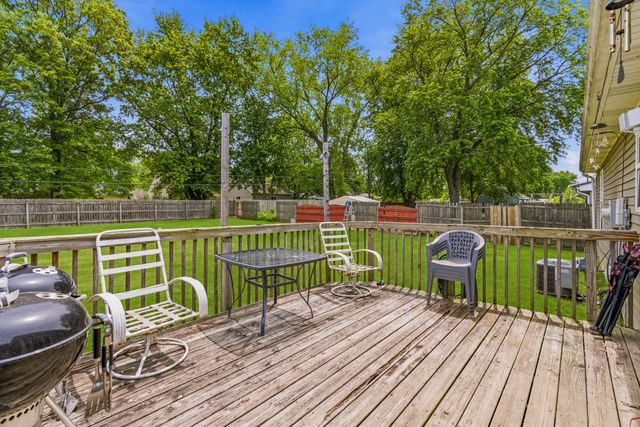 733 Devonshire Road, Valparaiso, IN 46385