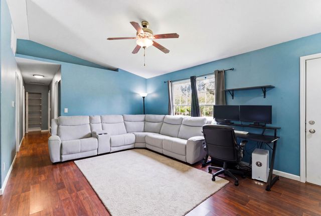 733 Devonshire Road, Valparaiso, IN 46385