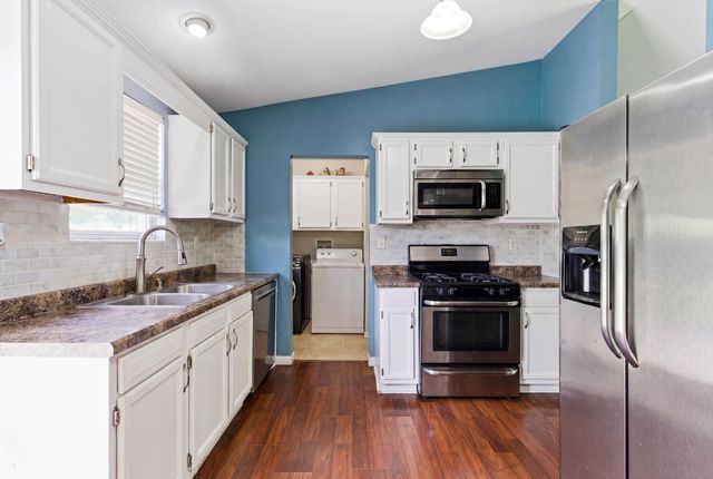733 Devonshire Road, Valparaiso, IN 46385