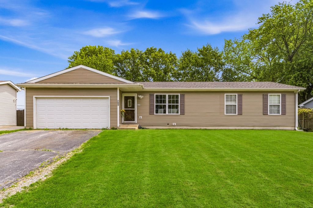 733 Devonshire Road, Valparaiso, IN 46385