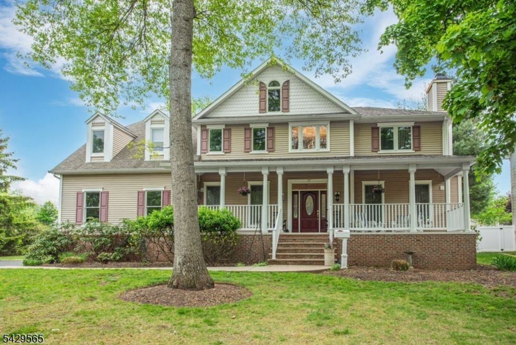 37 Thomas Ter, Wayne Twp., NJ 07470 — exterior