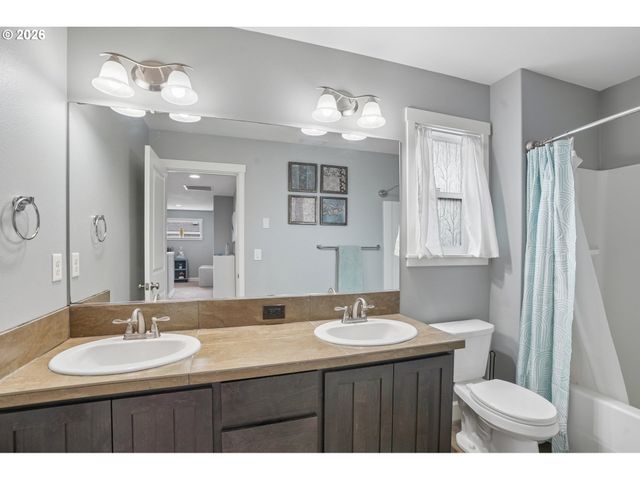 775 N 49TH Ave, Ridgefield, WA 98642