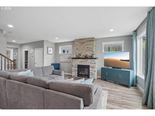 775 N 49TH Ave, Ridgefield, WA 98642