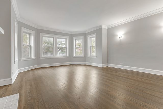 1032 N Austin Boulevard 1N, Oak Park, IL 60302