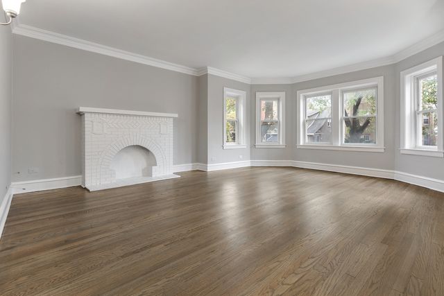 1032 N Austin Boulevard 1N, Oak Park, IL 60302