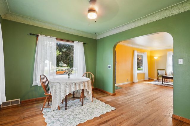 122 Forest Avenue, Waterloo, IA 50702