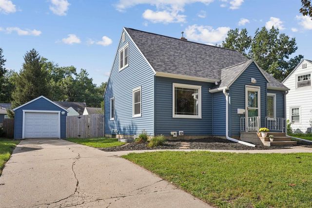 122 Forest Avenue, Waterloo, IA 50702