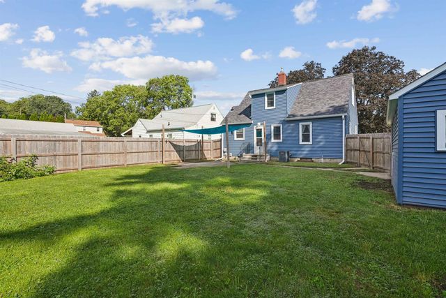 122 Forest Avenue, Waterloo, IA 50702