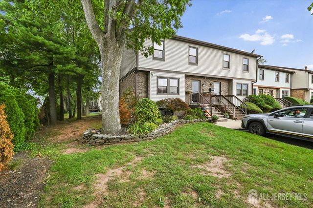 27 Highview Drive, Woodbridge Proper, NJ 07095