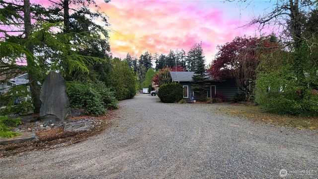 11802 28th Avenue E, Tacoma, WA 98445