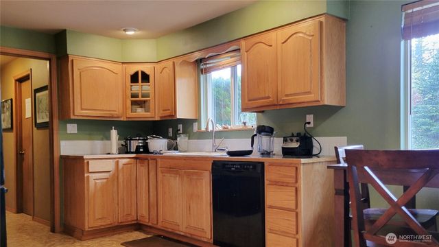 11802 28th Avenue E, Tacoma, WA 98445