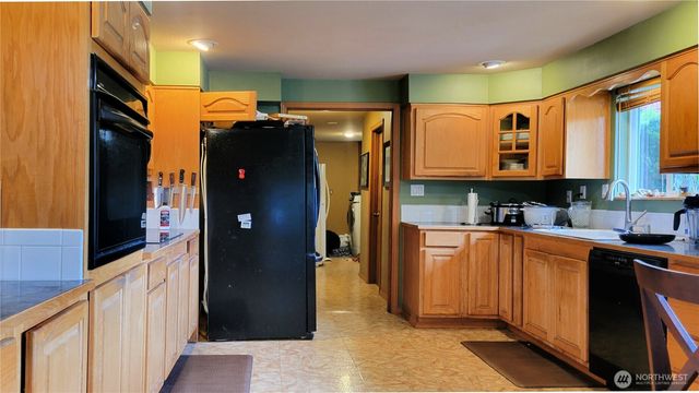 11802 28th Avenue E, Tacoma, WA 98445