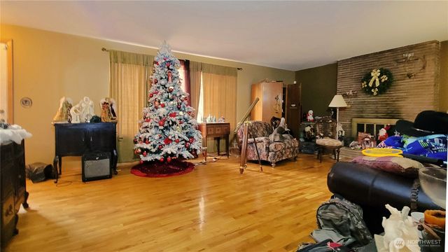11802 28th Avenue E, Tacoma, WA 98445