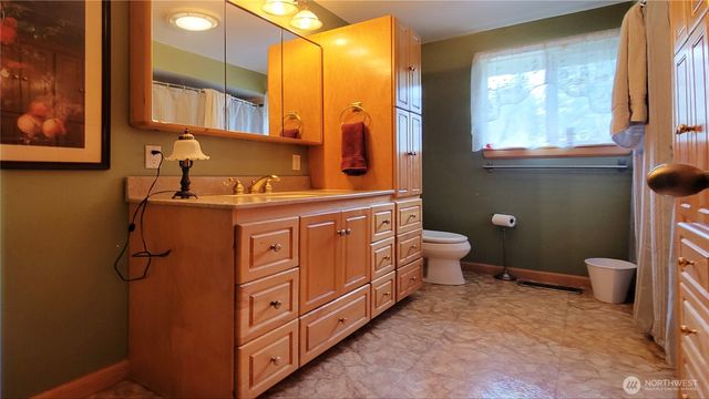 11802 28th Avenue E, Tacoma, WA 98445