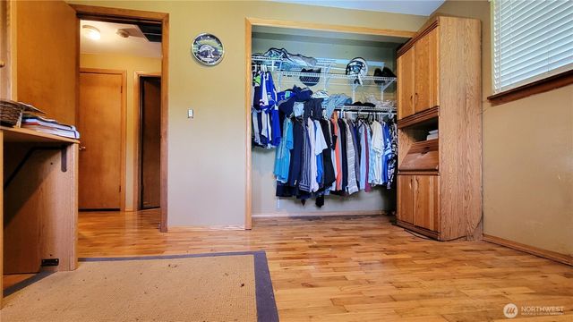 11802 28th Avenue E, Tacoma, WA 98445