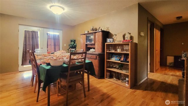 11802 28th Avenue E, Tacoma, WA 98445