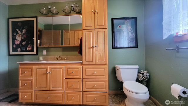 11802 28th Avenue E, Tacoma, WA 98445