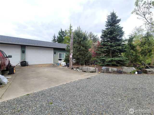11802 28th Avenue E, Tacoma, WA 98445