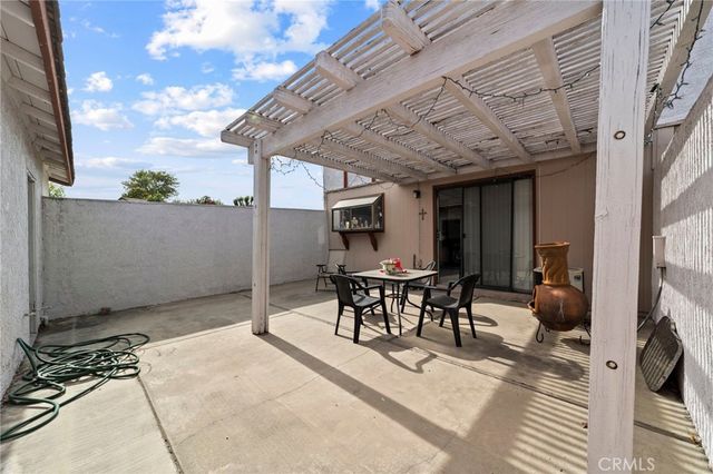 5220 Hanover Way, Montclair, CA 91763