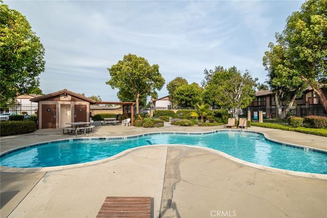 5220 Hanover Way, Montclair, CA 91763