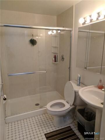 59 Courtland Avenue 3R, Stamford, CT 06902