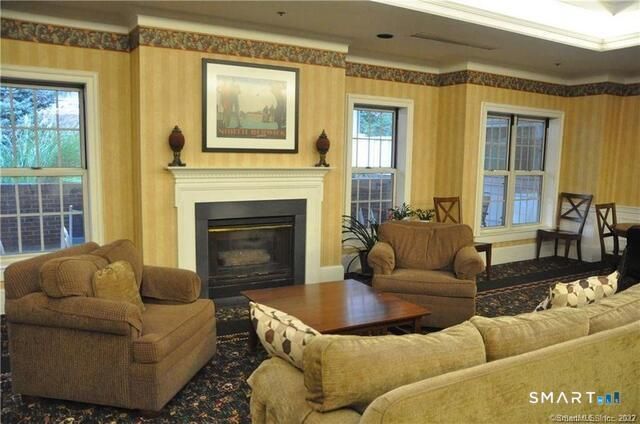 59 Courtland Avenue 3R, Stamford, CT 06902