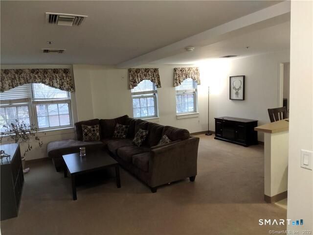 59 Courtland Avenue 3R, Stamford, CT 06902