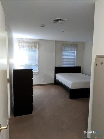 59 Courtland Avenue 3R, Stamford, CT 06902