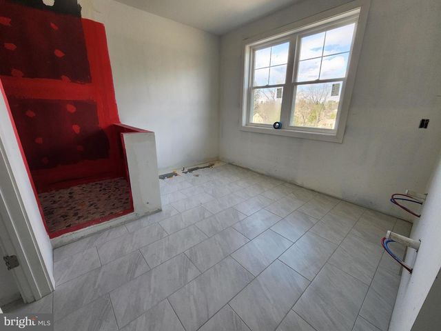 324 BISHOP HOLLOW RD, Newtown Square, PA 19073