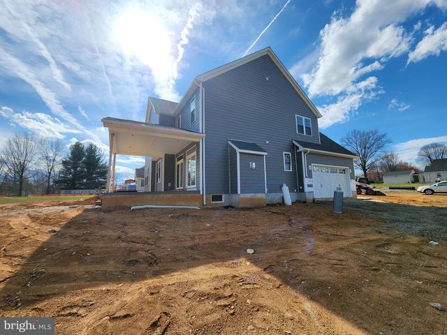 324 BISHOP HOLLOW RD, Newtown Square, PA 19073