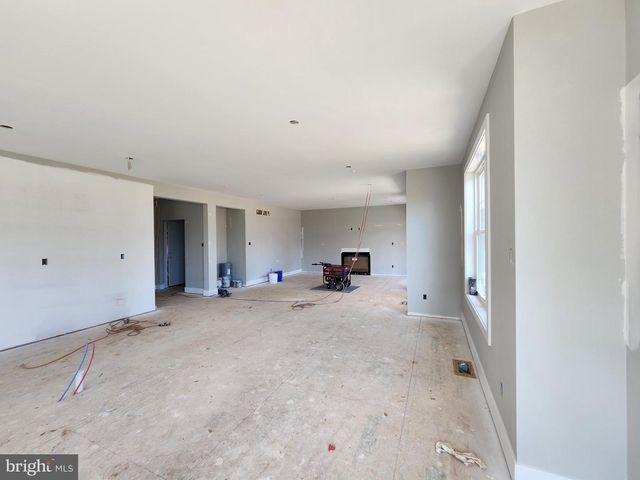 324 BISHOP HOLLOW RD, Newtown Square, PA 19073