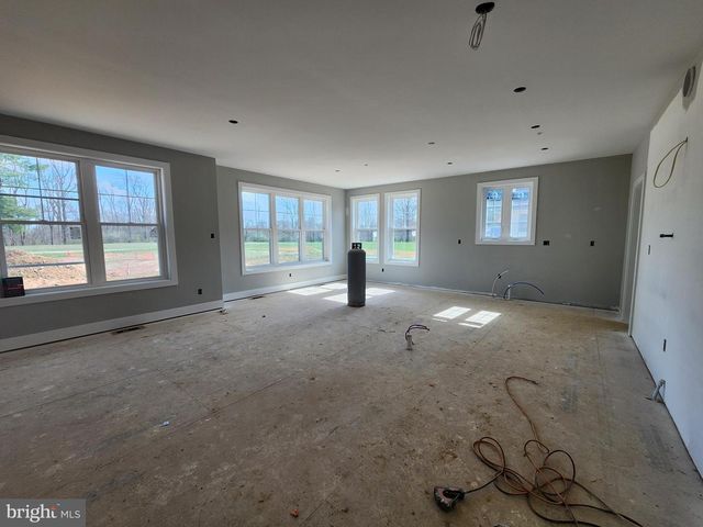 324 BISHOP HOLLOW RD, Newtown Square, PA 19073