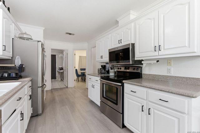 780 BURGES ST, Seguin, TX 78155