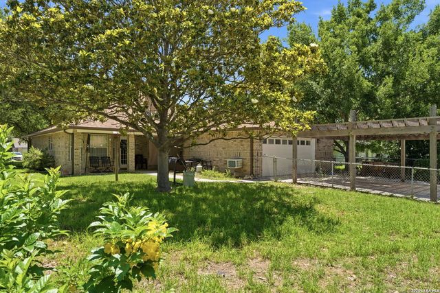 780 BURGES ST, Seguin, TX 78155