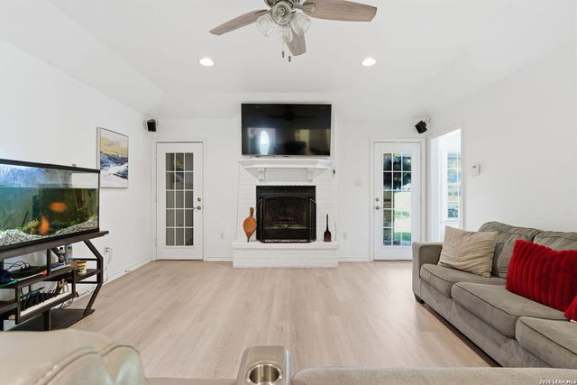 780 BURGES ST, Seguin, TX 78155