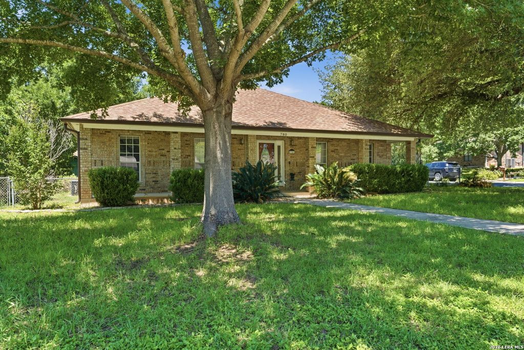 780 BURGES ST, Seguin, TX 78155