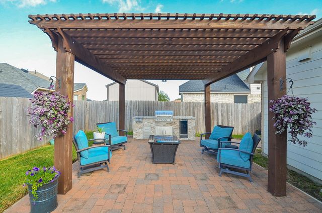 3006 Hartford Trail Lane, Dickinson, TX 77539