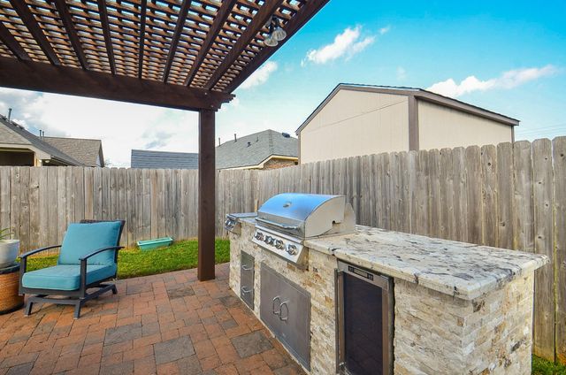 3006 Hartford Trail Lane, Dickinson, TX 77539