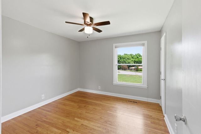 900 Saunders Ave, Madison, TN 37115