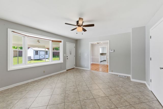900 Saunders Ave, Madison, TN 37115