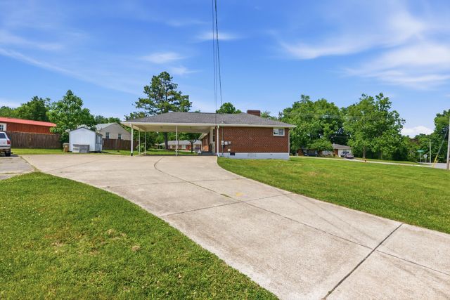 900 Saunders Ave, Madison, TN 37115
