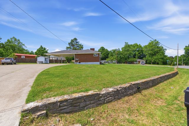 900 Saunders Ave, Madison, TN 37115