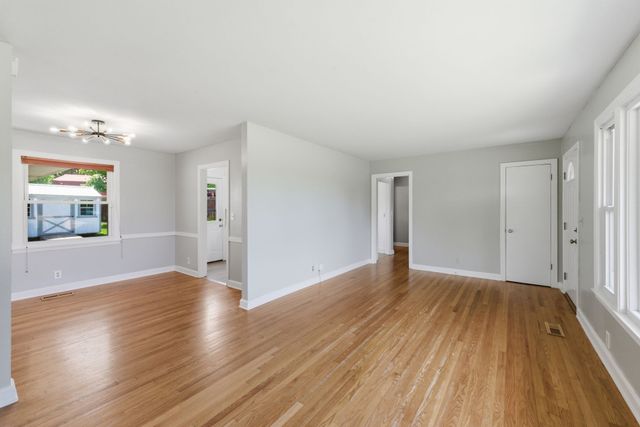 900 Saunders Ave, Madison, TN 37115